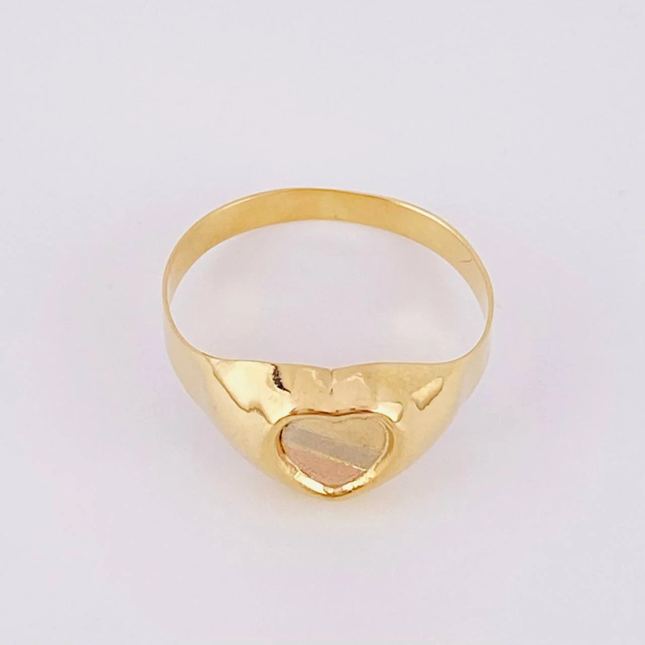 Anillo Sello Corazón 1.8g / T8 Tres Oros 18K