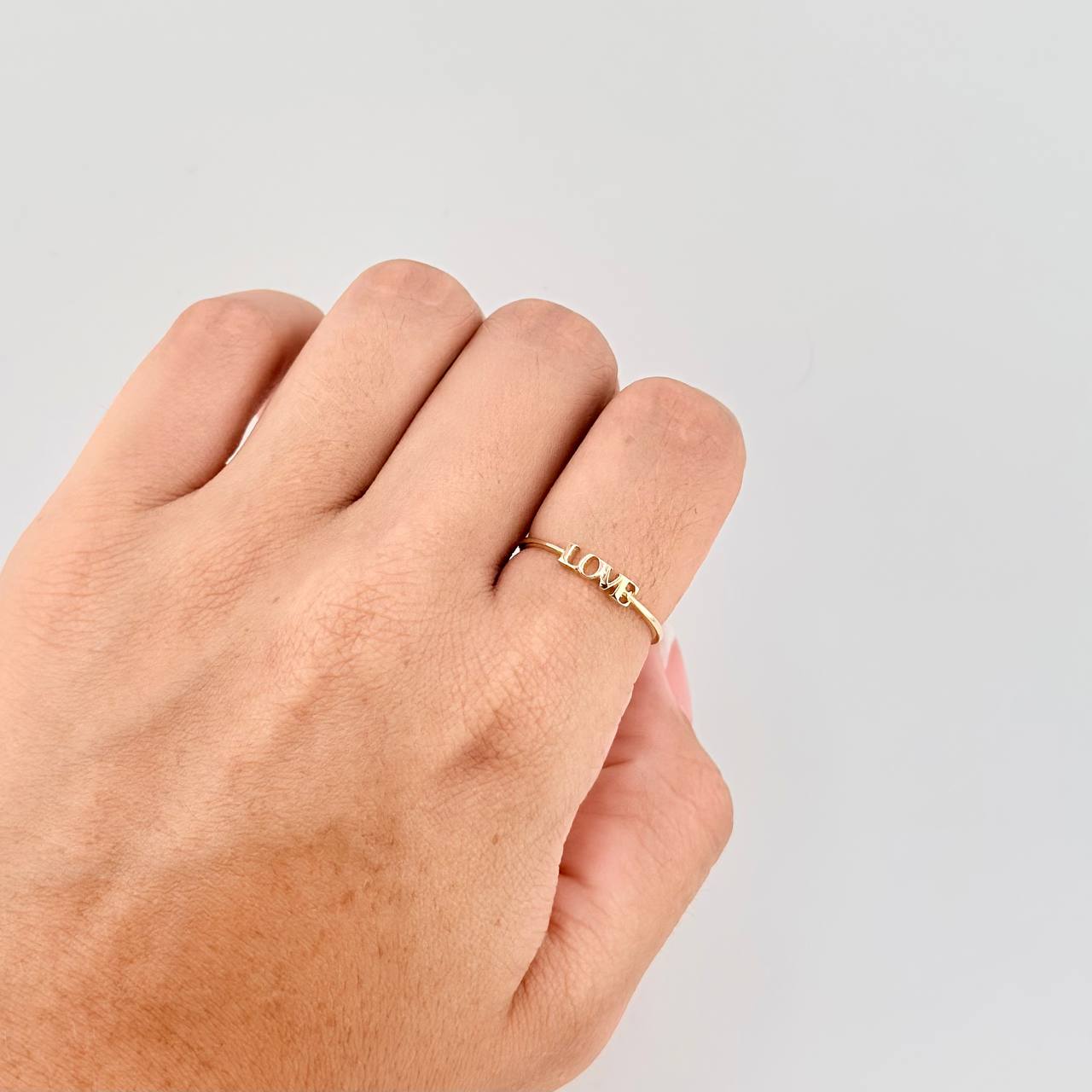 Anillo Love 0.95g / T4 3/4 Oro Amarillo 18K