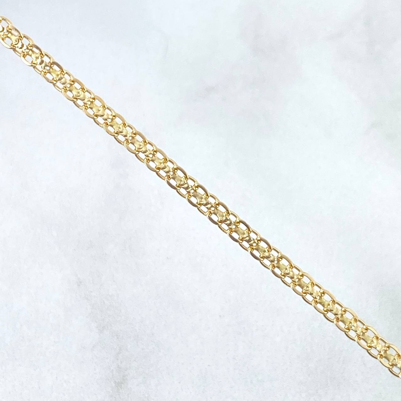 Pulso China 2.35gr / 20cm / 2.4mm Oro Amarillo +1