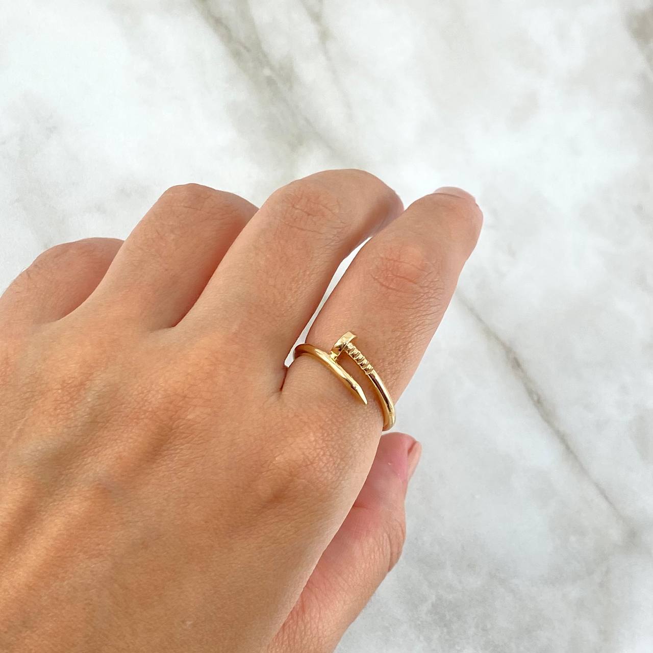 Anillo Clavo 3.2gr / T7 1/2 / Oro Amarillo ©