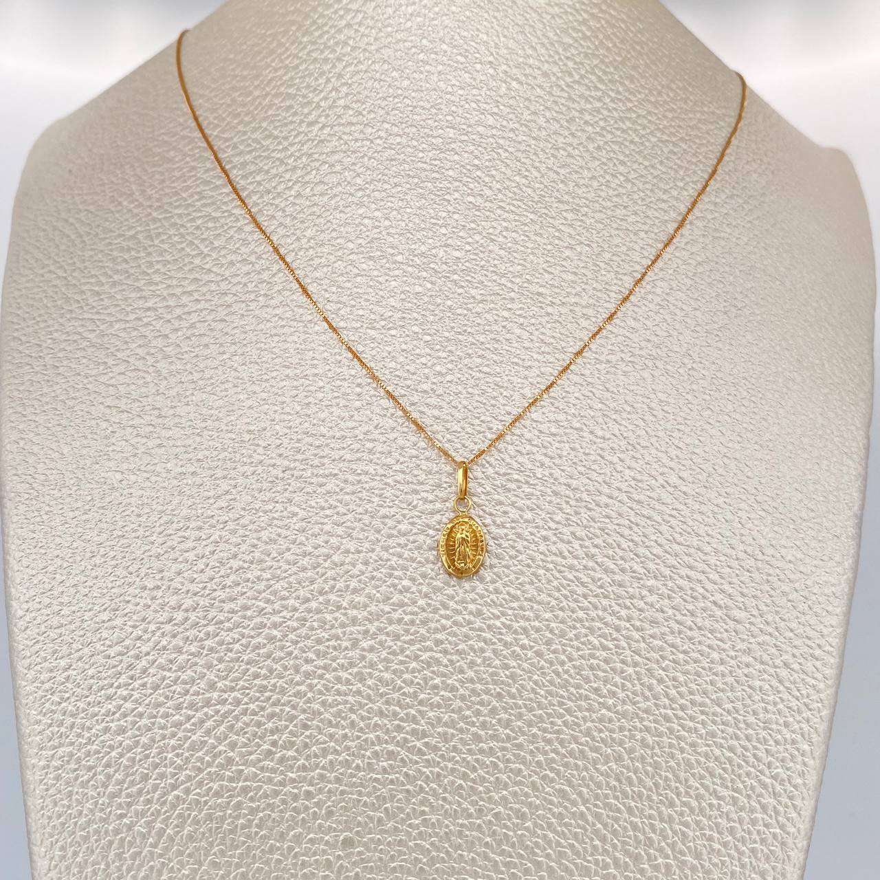 Set Cadena y Dije Veneciana + Virgen De Guadalupe 1.2gr / Oro Amarillo +3 18K (Oferta) &