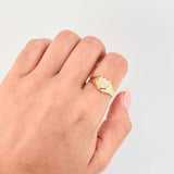 Anillo Sello Corazon 1.75gr / T8 1/4 / Tres Oros 18K