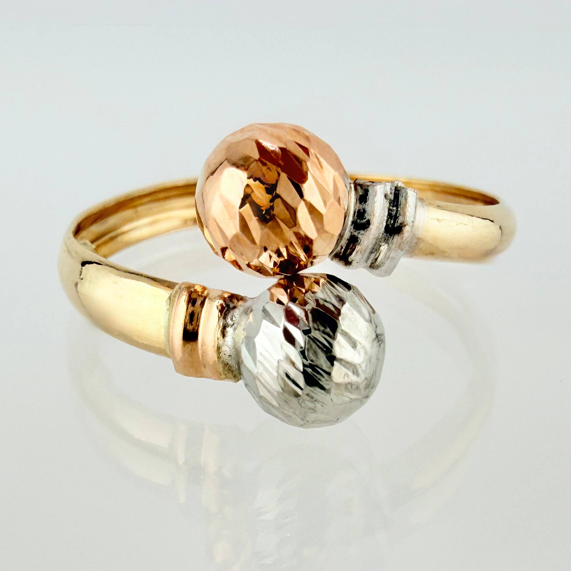 Anillo Tu y Yo Diamantado 1.6gr / T7 1/2 / Tres Oros 18K *