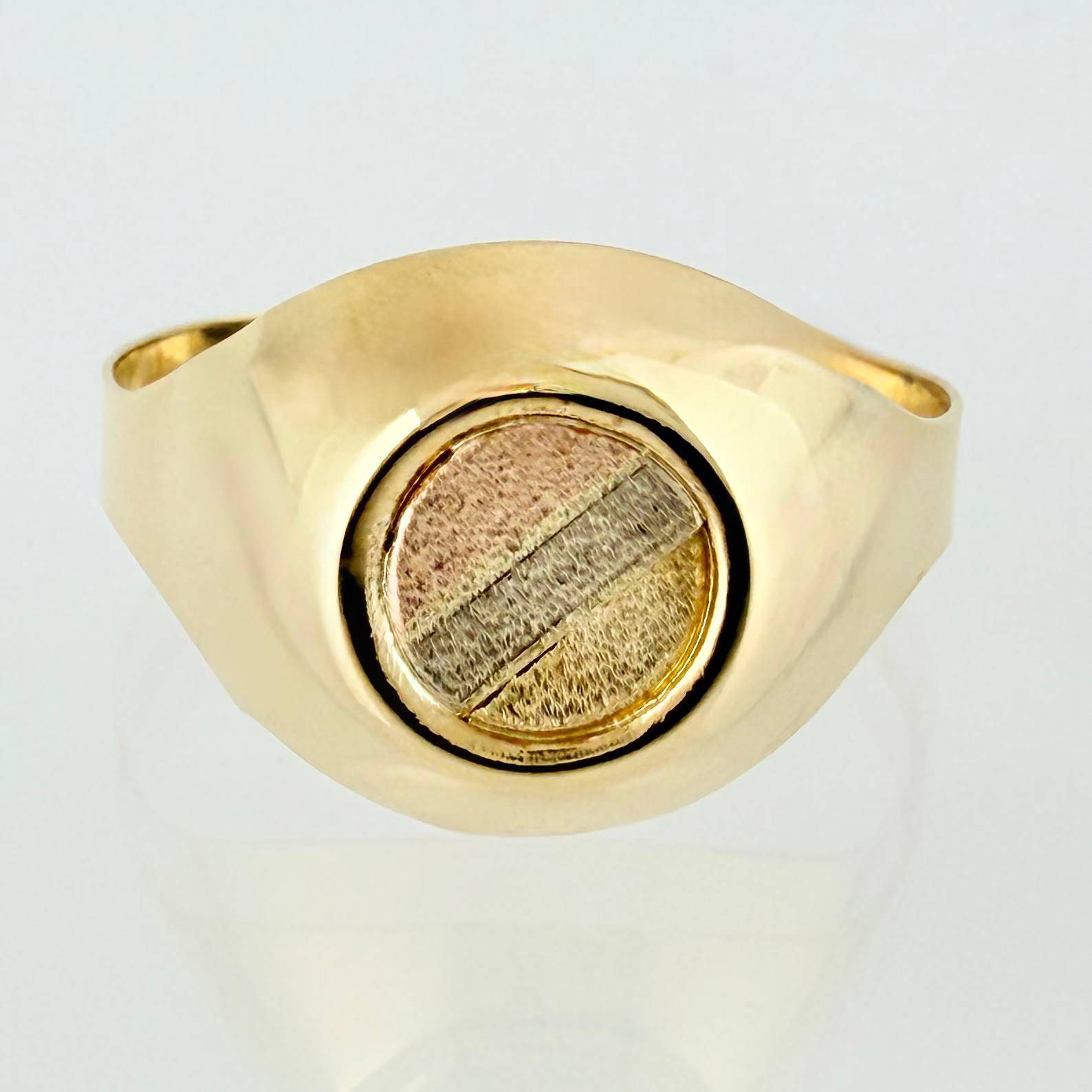 Anillo Sello Circulo 1.75gr / T8 1/4 / Tres Oros 18K *