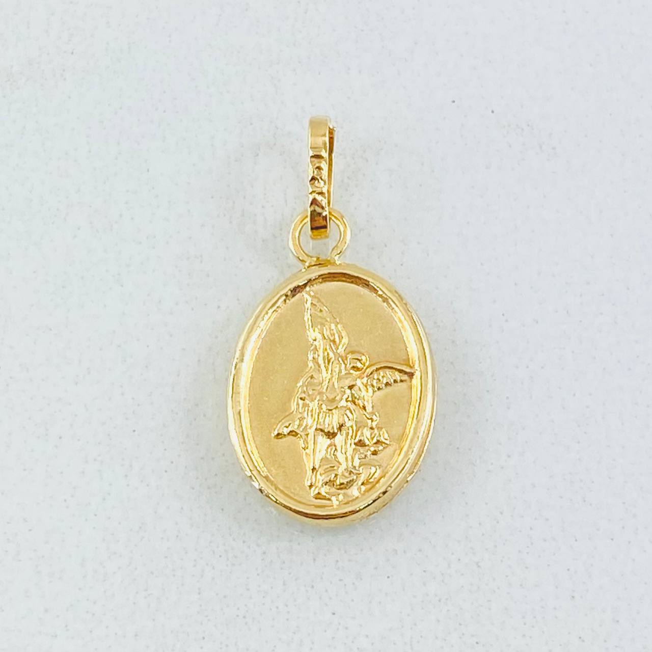 Dije San Miguel Arcangel 0.5gr / 2cm / Oro Amarillo 18K