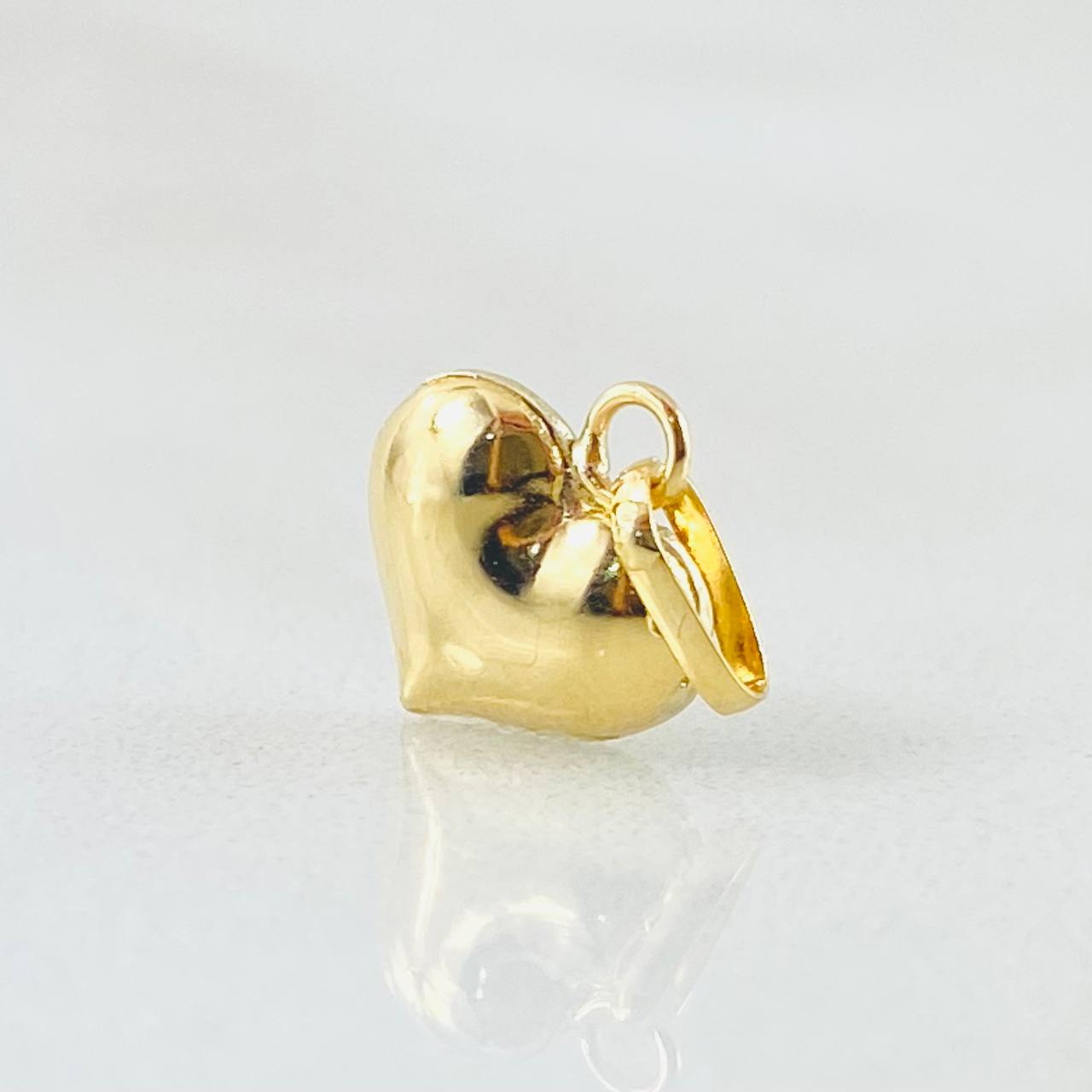 Dije Corazón Troquelado 0.3gr / 1.2cm / Oro Amarillo 18K ©