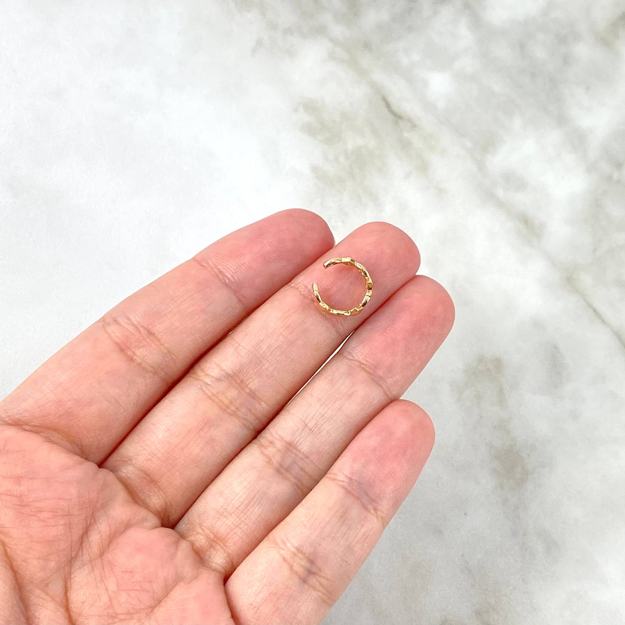 Piercing Earcuff Simulador 0.55gr / 1.1cm / Rombos Ovalos Oro Amarillo (Joya) *