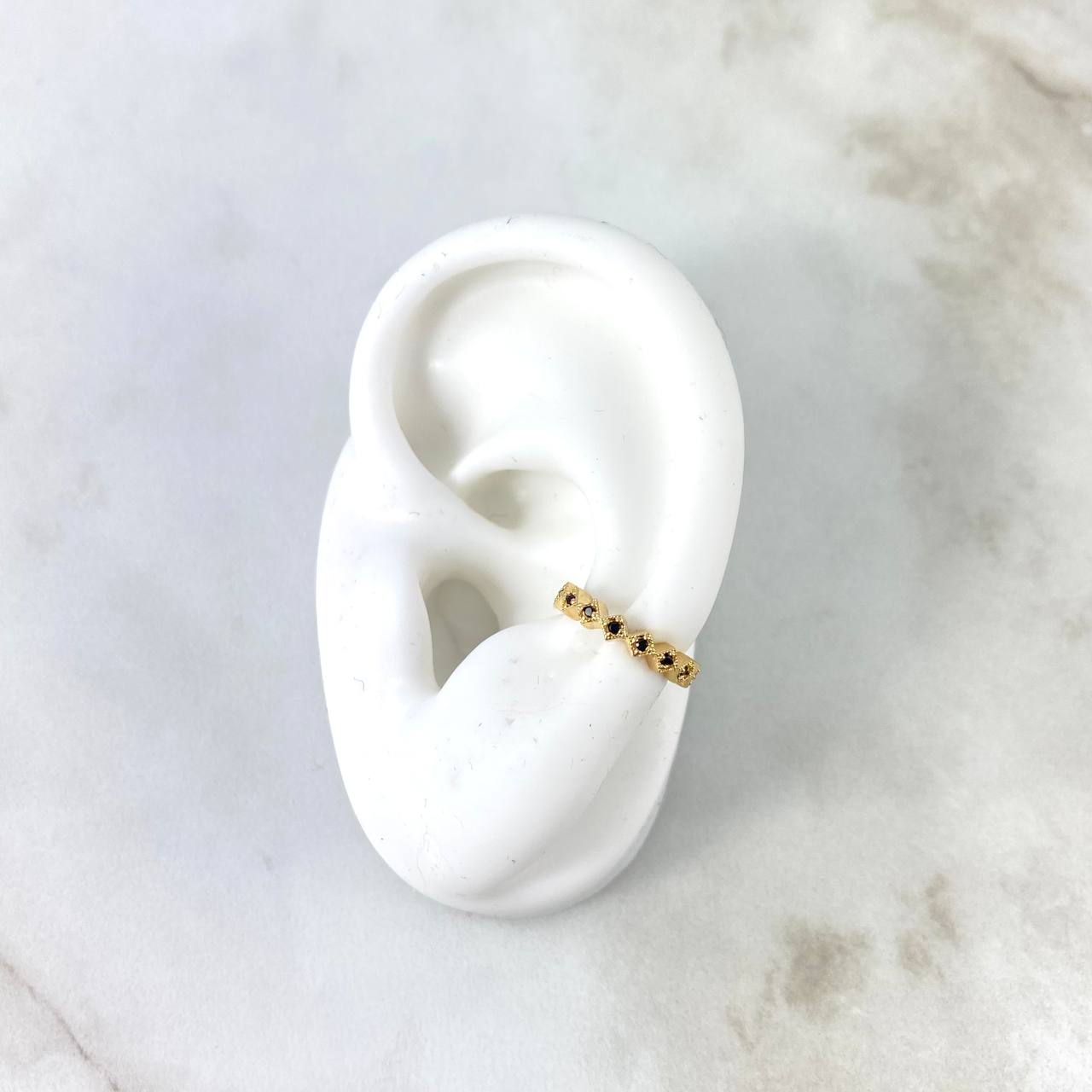 Piercing Earcuff Simulador 1.05gr / 1.4cm / Pluri Rombos Circones Negros Oro Amarillo (Joya) *