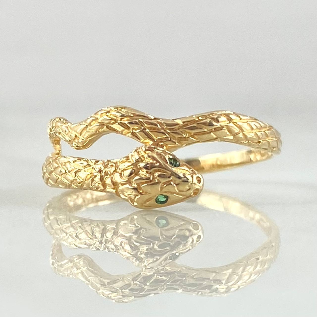 Anillo Serpiente 1.8gr / T6 1/2 / Oro 18K