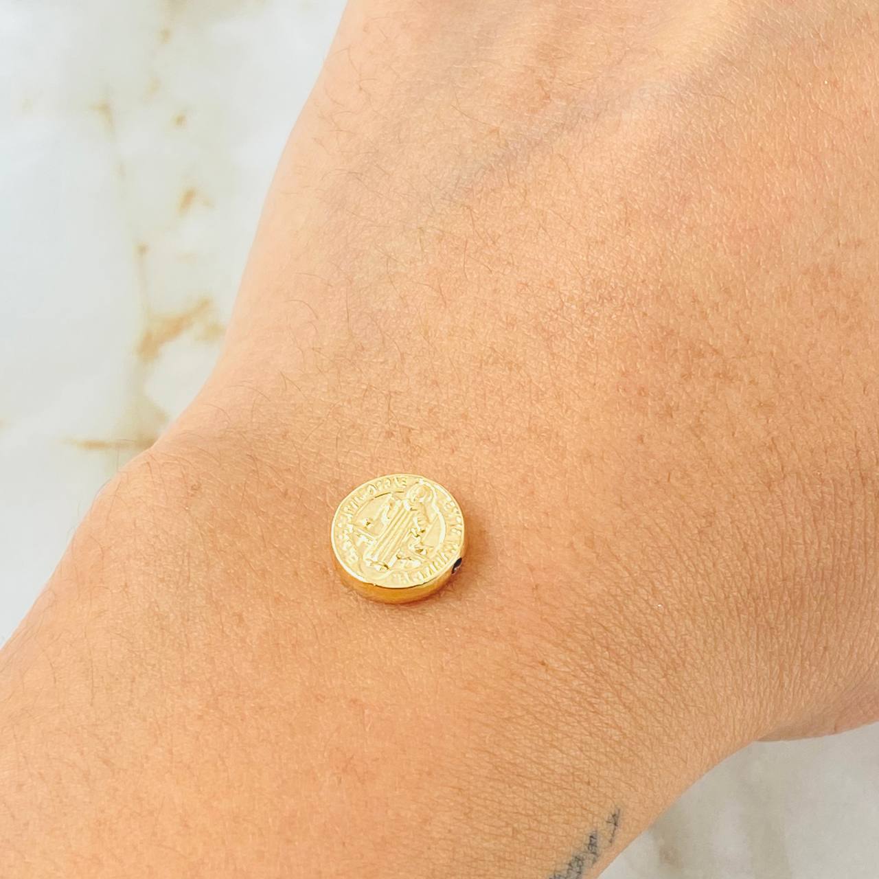 Herraje San Benito 0.55gr / 1cm / Oro Amarillo 18k