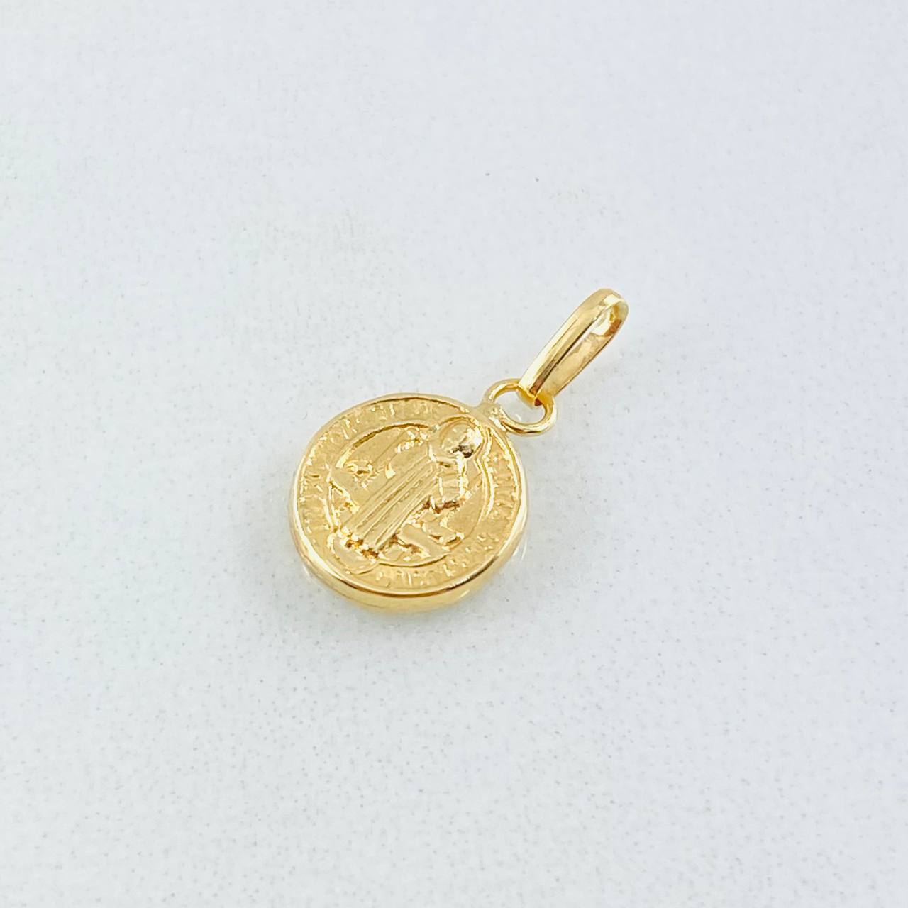 Dije San Benito 0.4gr / 1.5cm / Oro Amarillo 18K