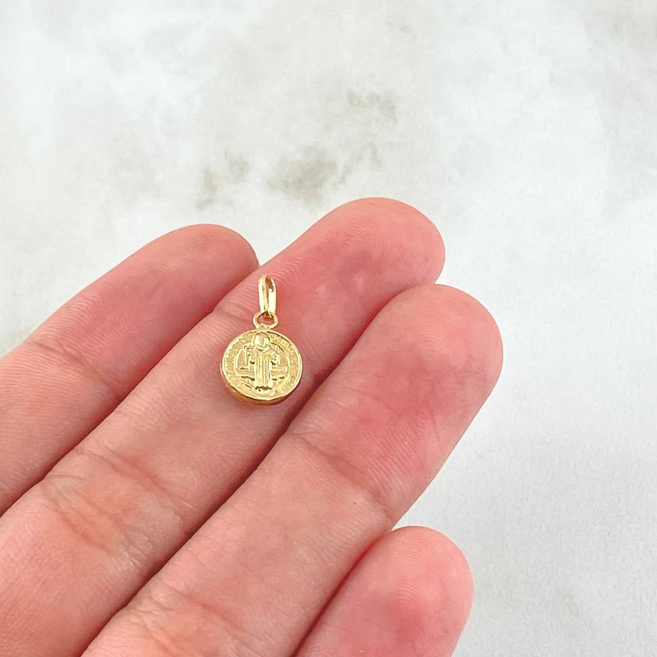 Dije San Benito 0.4gr / 1.5cm / Oro Amarillo 18K