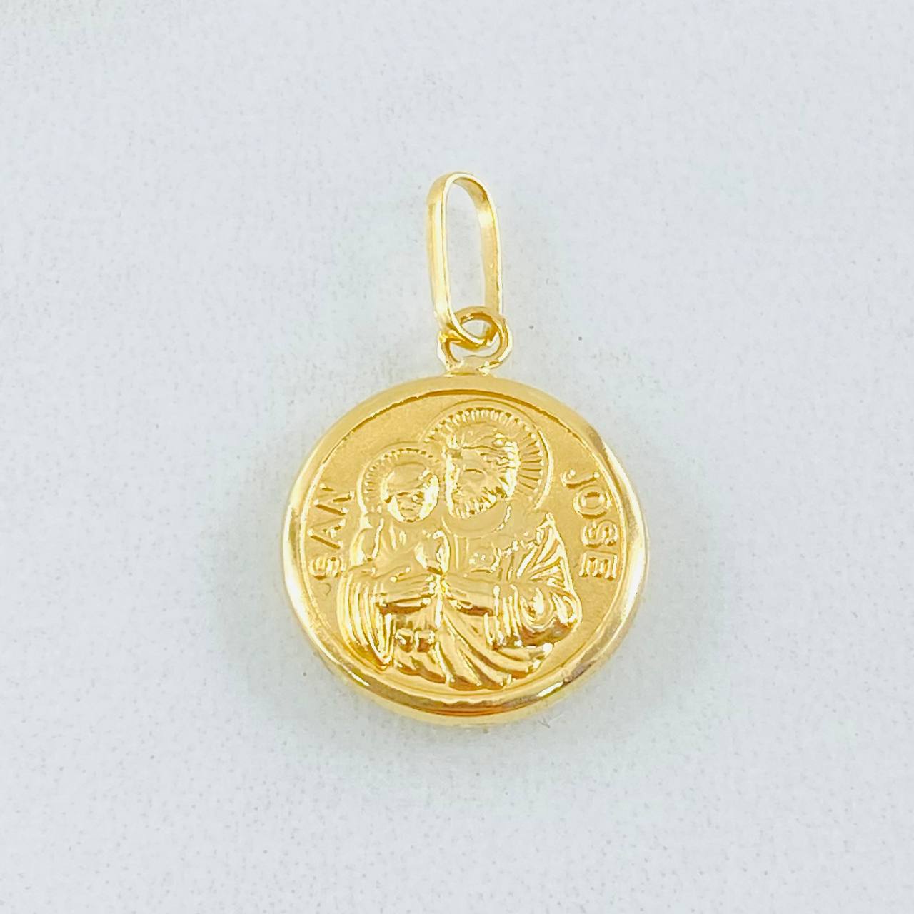 Dije San Jose 0.75gr / 2.1cm / Oro Amarillo 18K