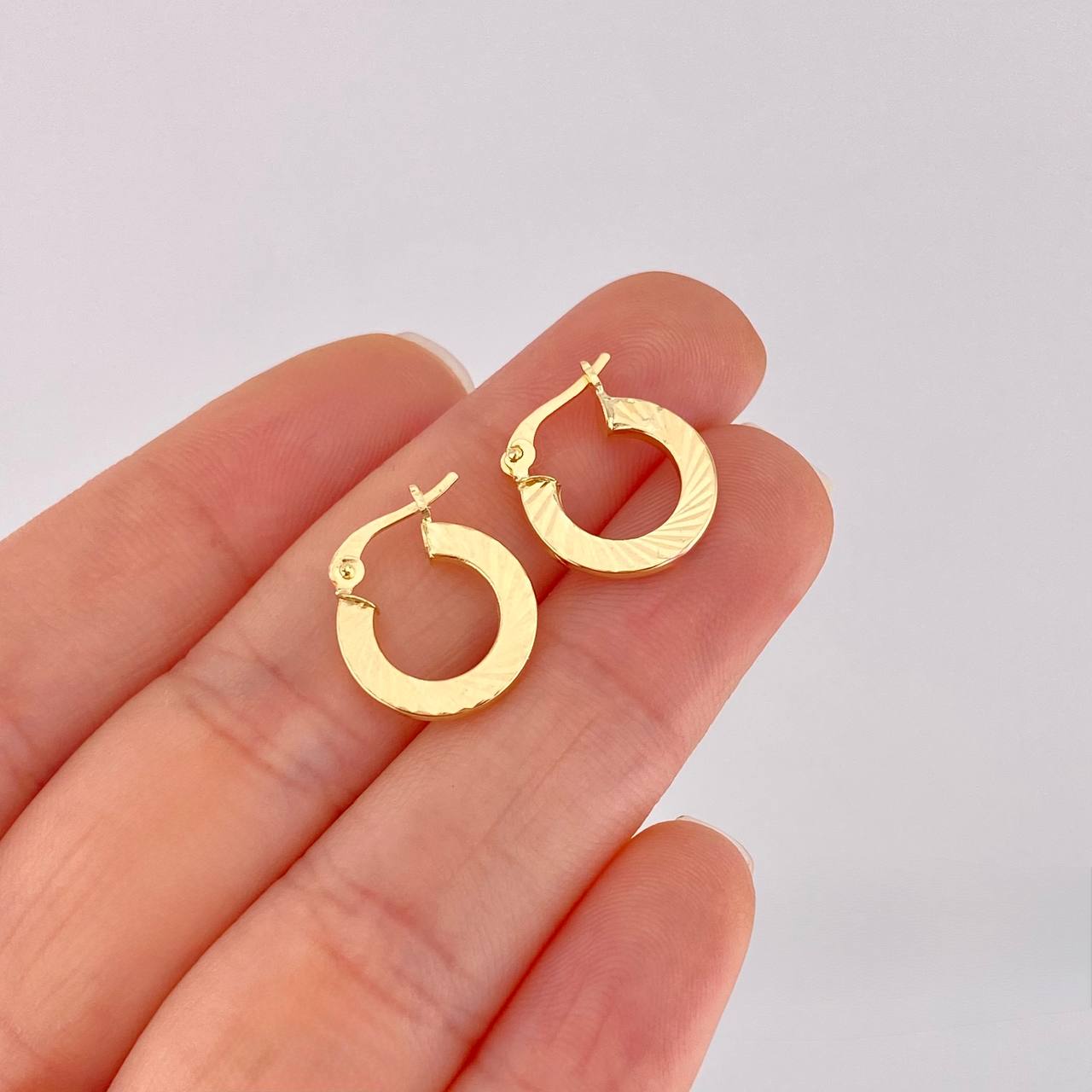 Candongas Valu 1.35g / 1.5cm Oro Amarillo 18K
