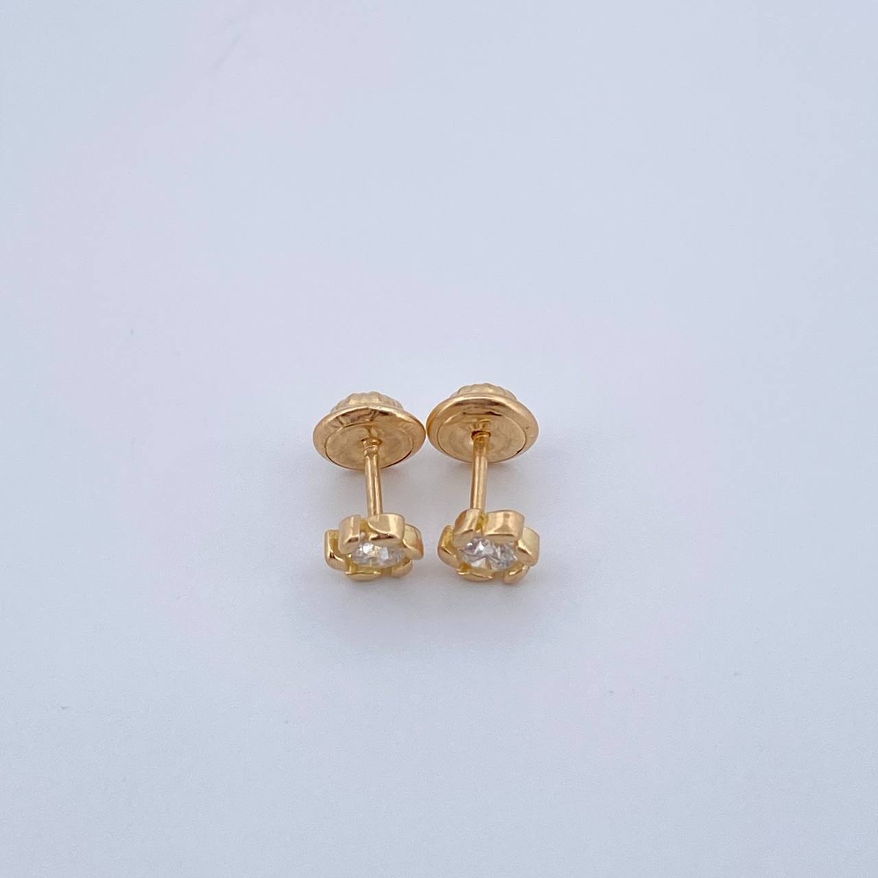 Topos Lirio 0.85gr / 4.85mm / Oro Amarillo 18K &