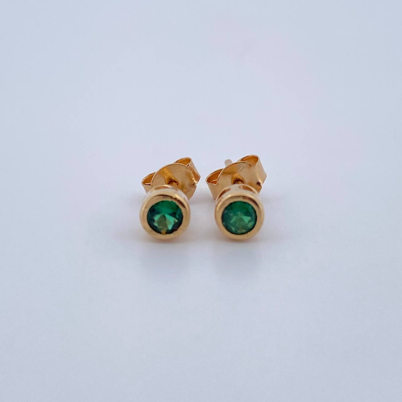 Topos Bisel 0.85gr / 3.9mm / Oro Amarillo 18K &