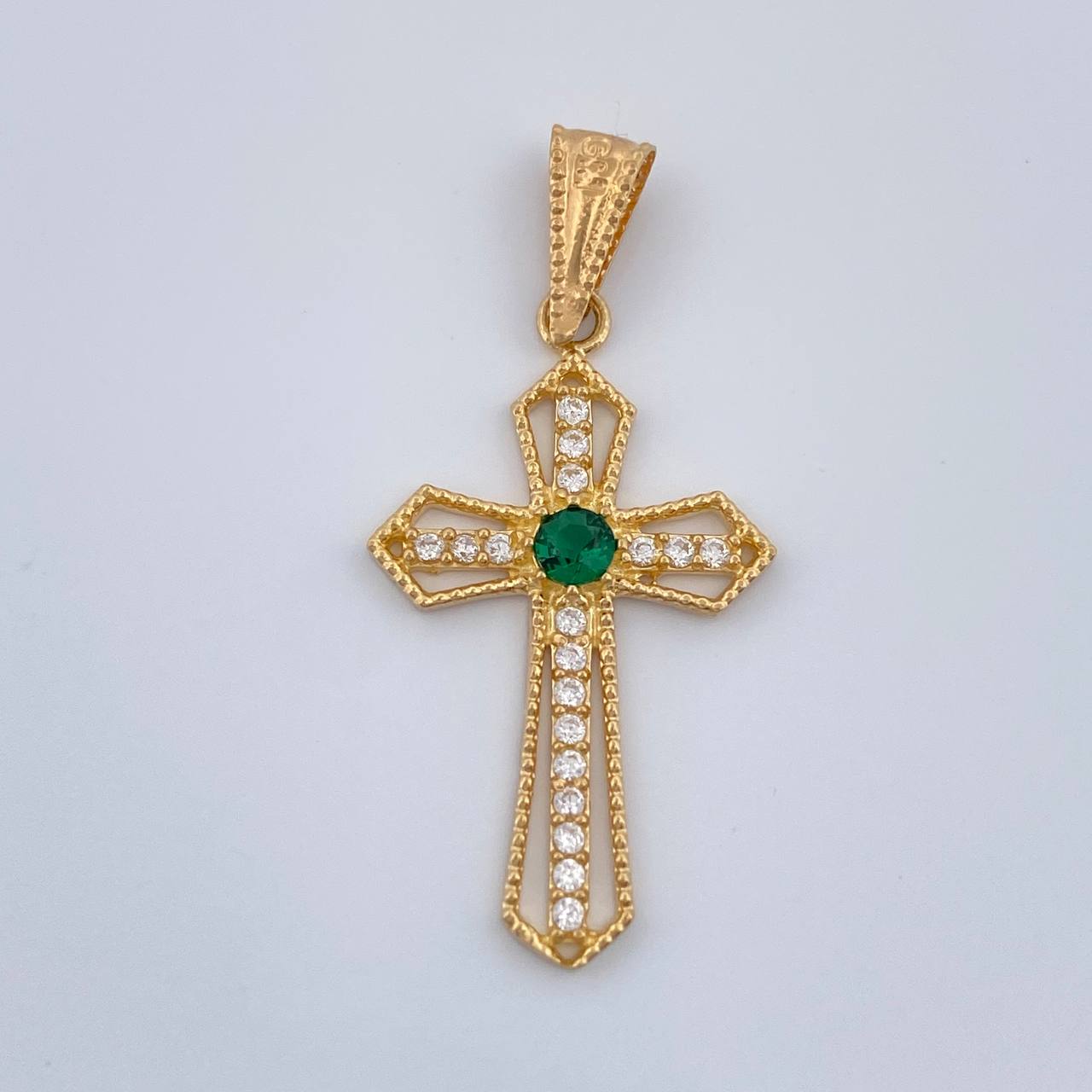 Dije Cruz Gotica 1.15gr / 3cm / Oro Amarillo 18K %