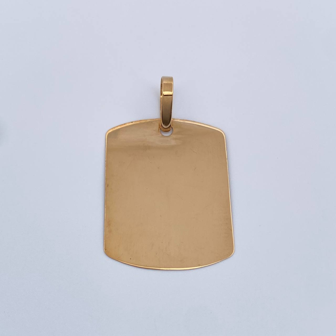 Dije Placa 1.6gr / 3cm / Oro Amarillo 18K %