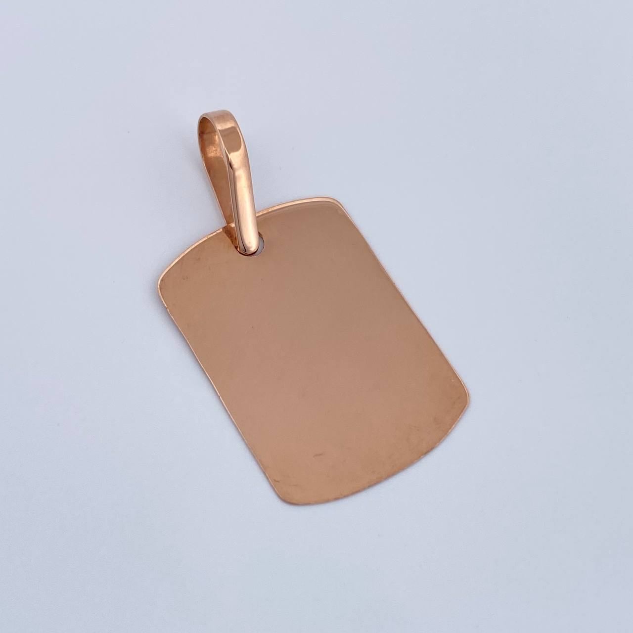 Dije Placa 0.95gr / 2.8cm / Oro Rosa 18K %