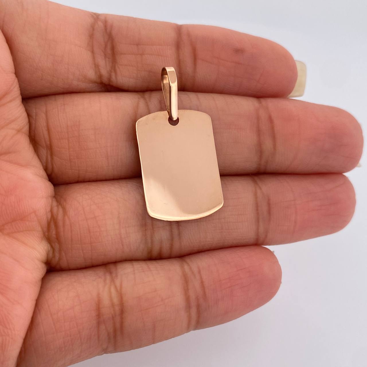 Dije Placa 0.95gr / 2.8cm / Oro Rosa 18K %