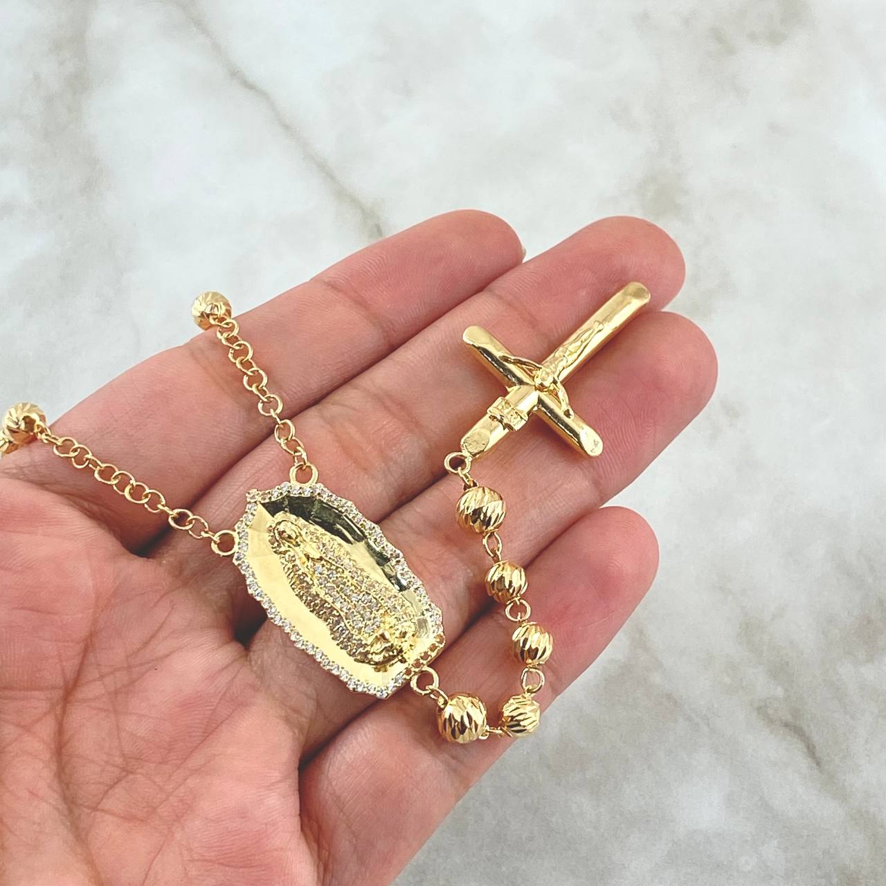 Rosario Virgen De Guadalupe 18.8gr / 60cm / 5mm-6mm Circones Blancos Oro Amarillo 18K *