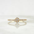 Anillo Cruz Circulo 1.25gr / T7 3/4 / Circones Blancos Oro Amarillo