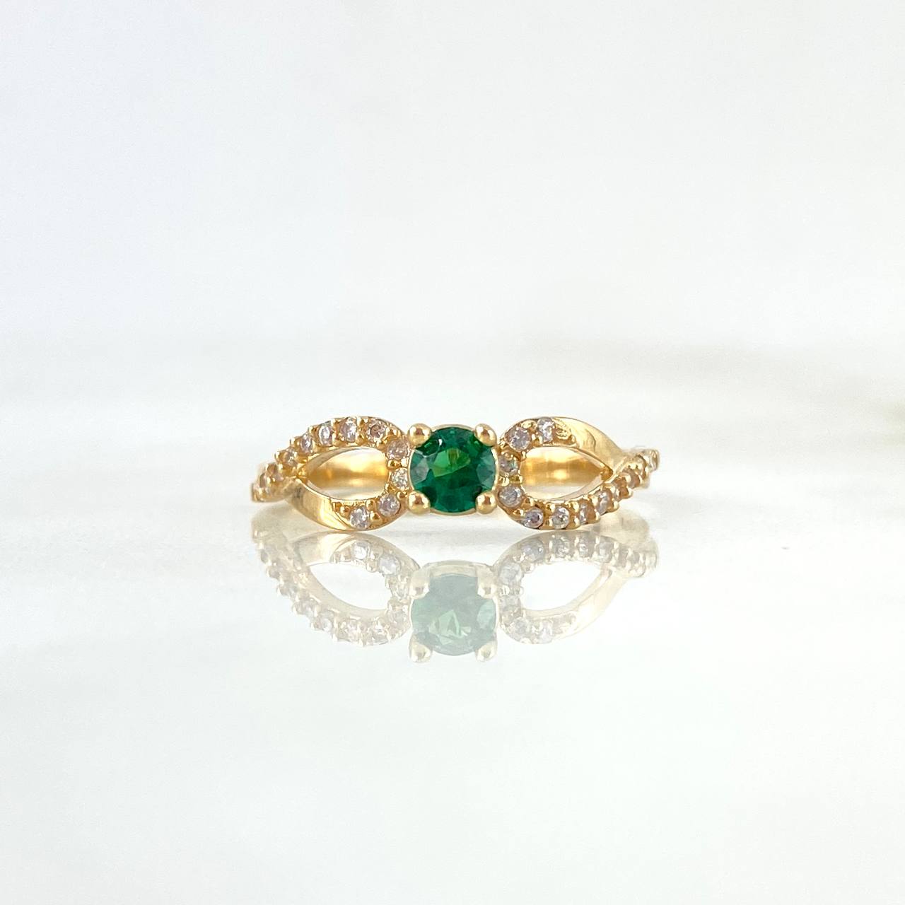 Anillo Solitario Olas Cruzadas 1.75gr / T5 1/2 / Circones Blancos Verde Oro Amarillo