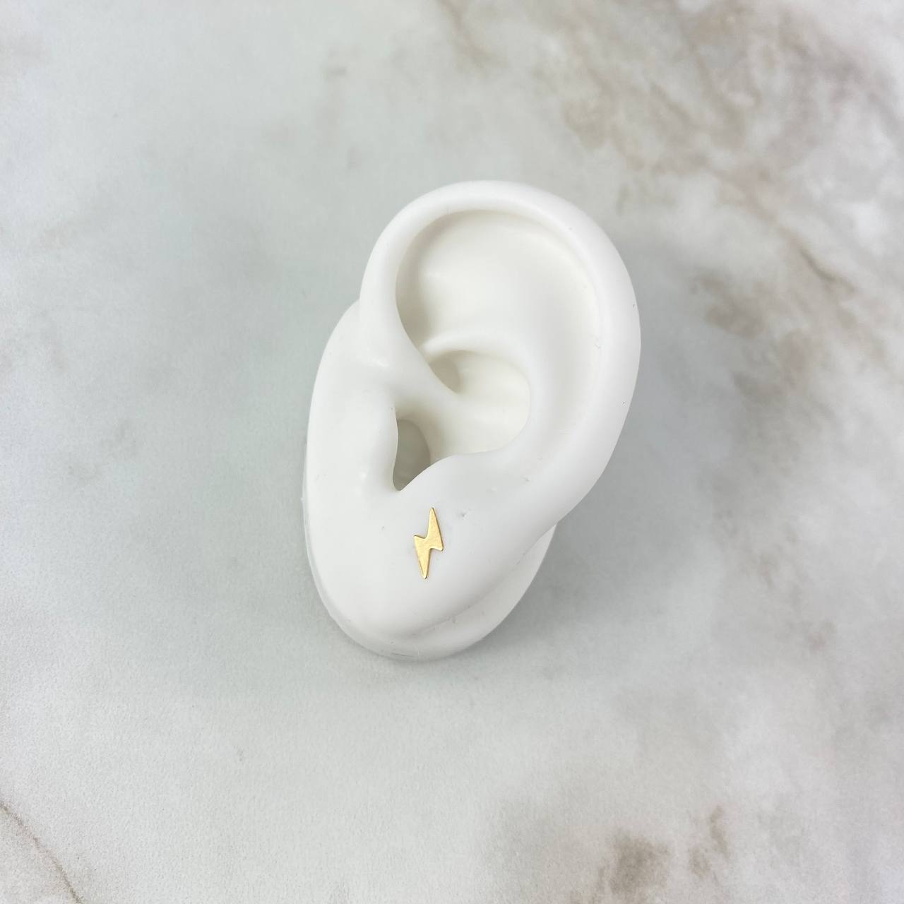 Topos Rayo 0.5gr / 8.3mm Liso Oro Amarillo 18K
