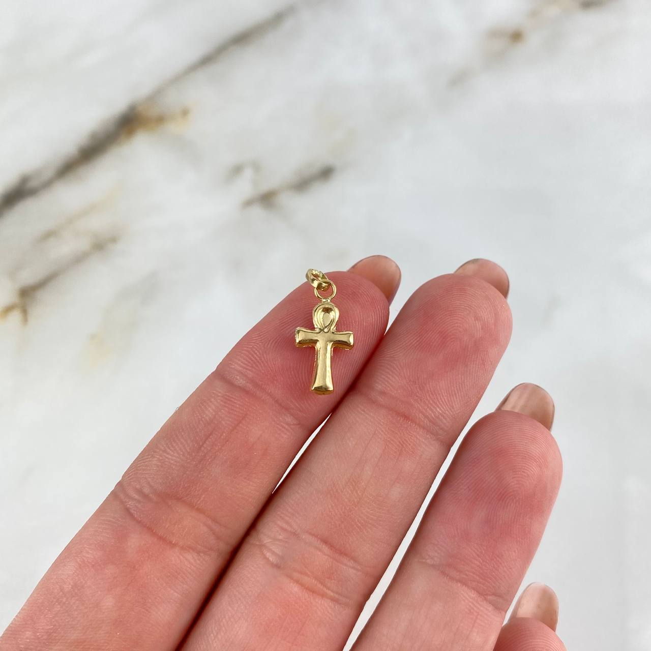 Dije Cruz Cristo Anj 0.35gr / 1.9cm / Oro Amarillo *