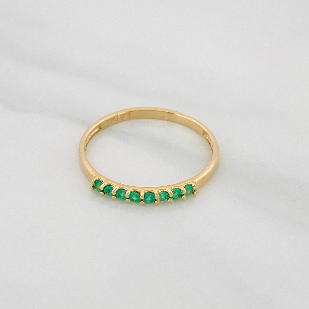 Anillo Churumbela Esmeraldas 0.14pts 1.05g / T6 3/4 Oro Amarillo 18K