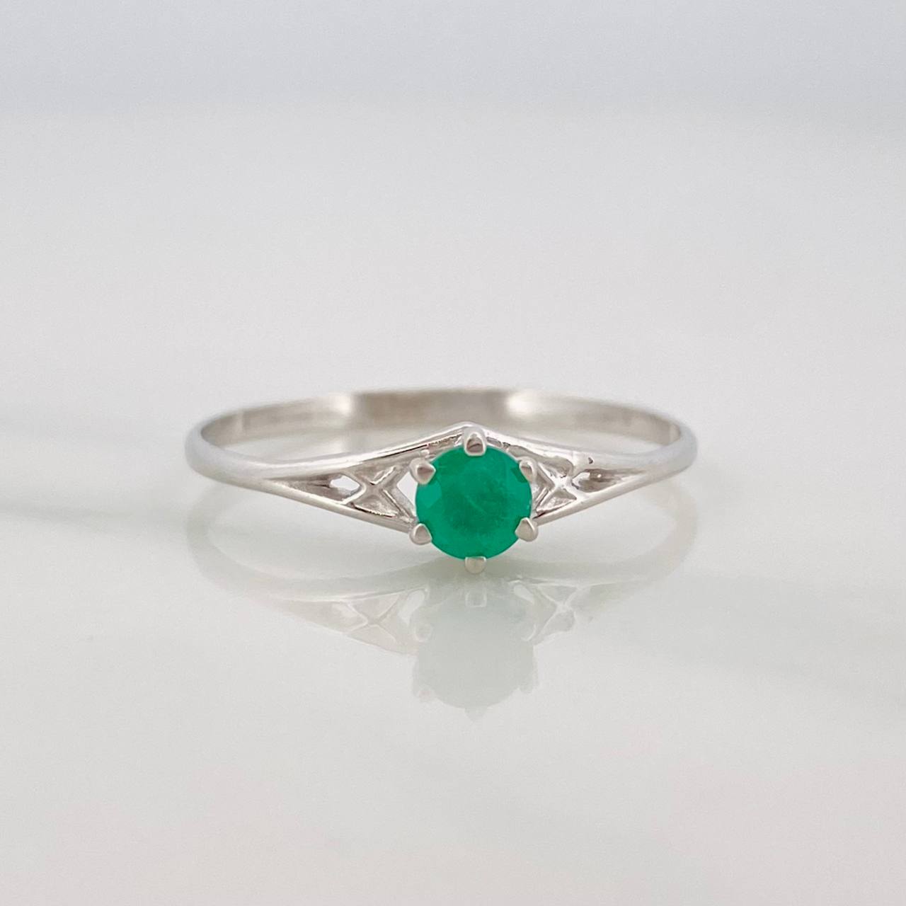Anillo Solitario Esmeralda 0.21pts 1.2g / T7 Oro Blanco 18K