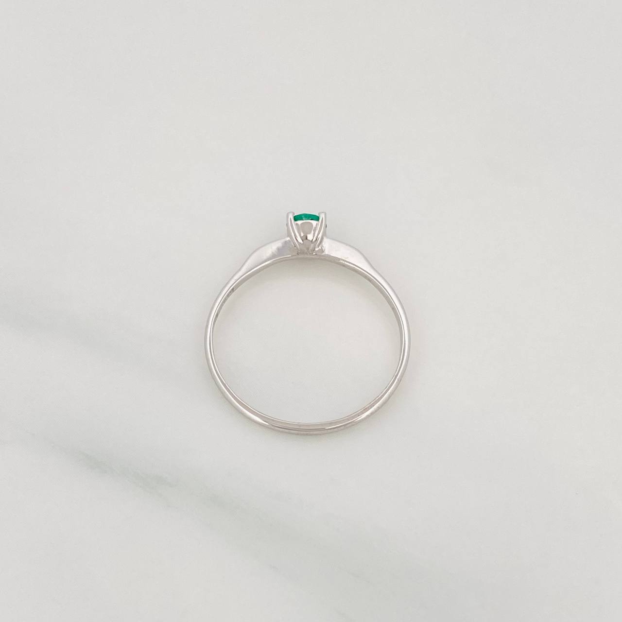 Anillo Solitario Esmeralda 0.21pts 1.25g / T6 1/2 Oro Blanco 18K