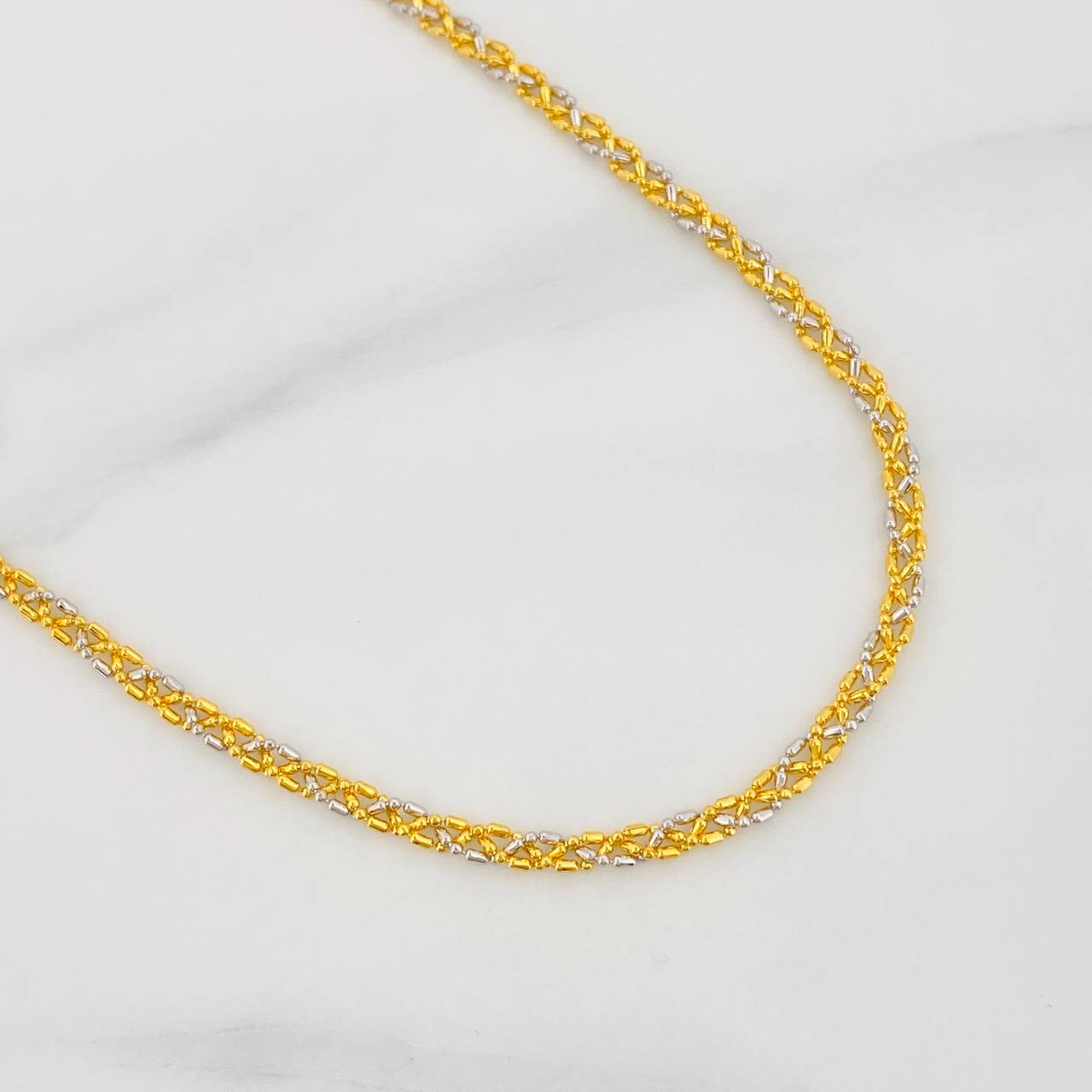 Cadena Morse 8.15g / 70cm / 2.4mm Dos Oros Amarillo Blanco 18K