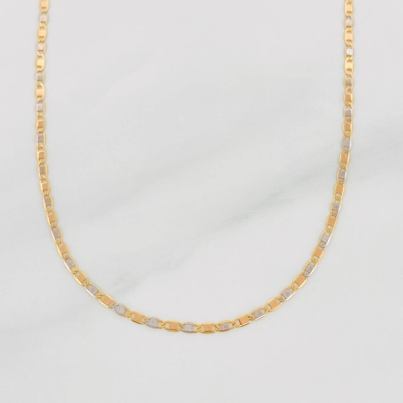 Cadena Escalera Plana 2.25g / 60cm / 1.4mm Dos Oros Amarillo Blanco 18K