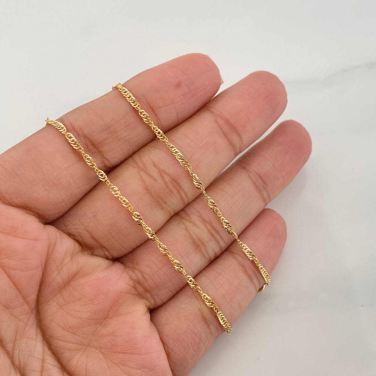 Cadena Singapur 0.95g / 45cm / 1.6mm Oro Amarillo 18K