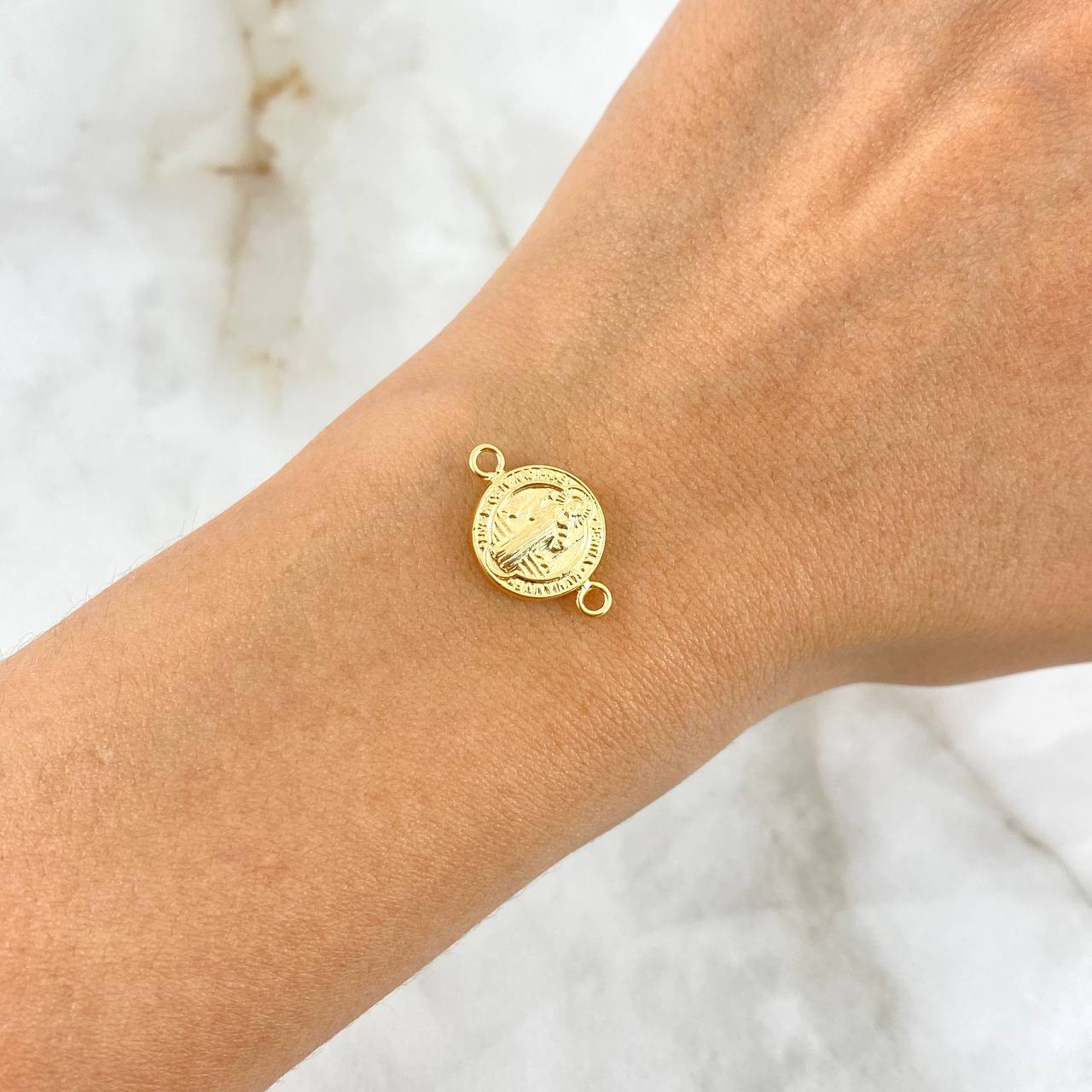 Herraje San Benito 0.9gr / 1.9cm / Oro Amarillo 18K