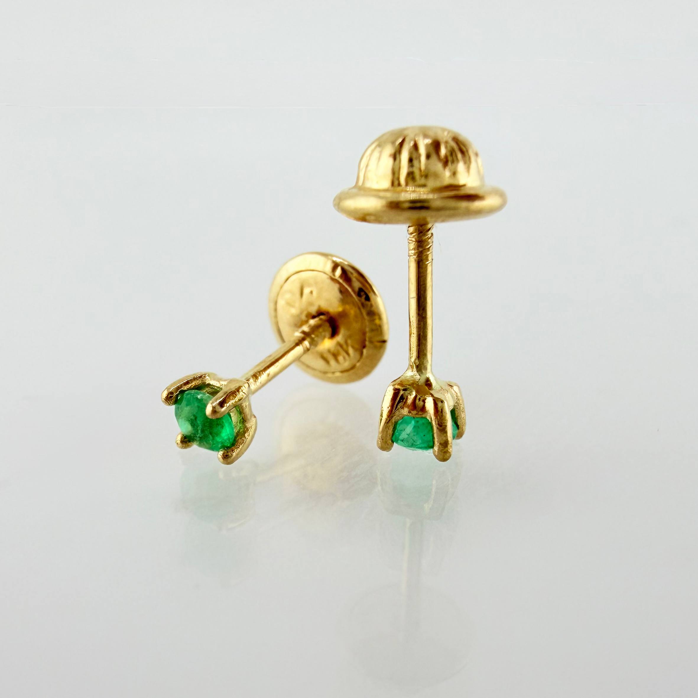 Topos Cuatro Garras Esmeraldas 14pts 0.54gr / 2.5mm Oro Amarillo 18K