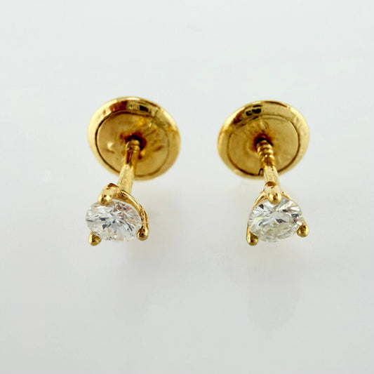 Topos Tres Garras Diamantes 16pts 0.5gr / 3mm Oro Amarillo 18K