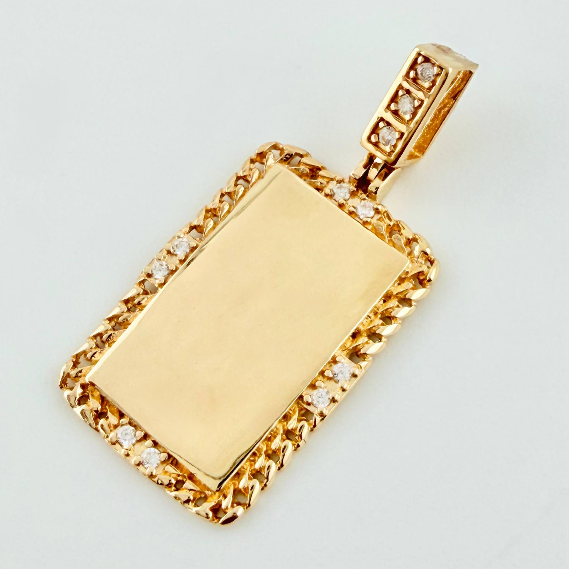 Dije Placa Bordeada 2.4gr / 2.7cm / Oro Amarillo 18K