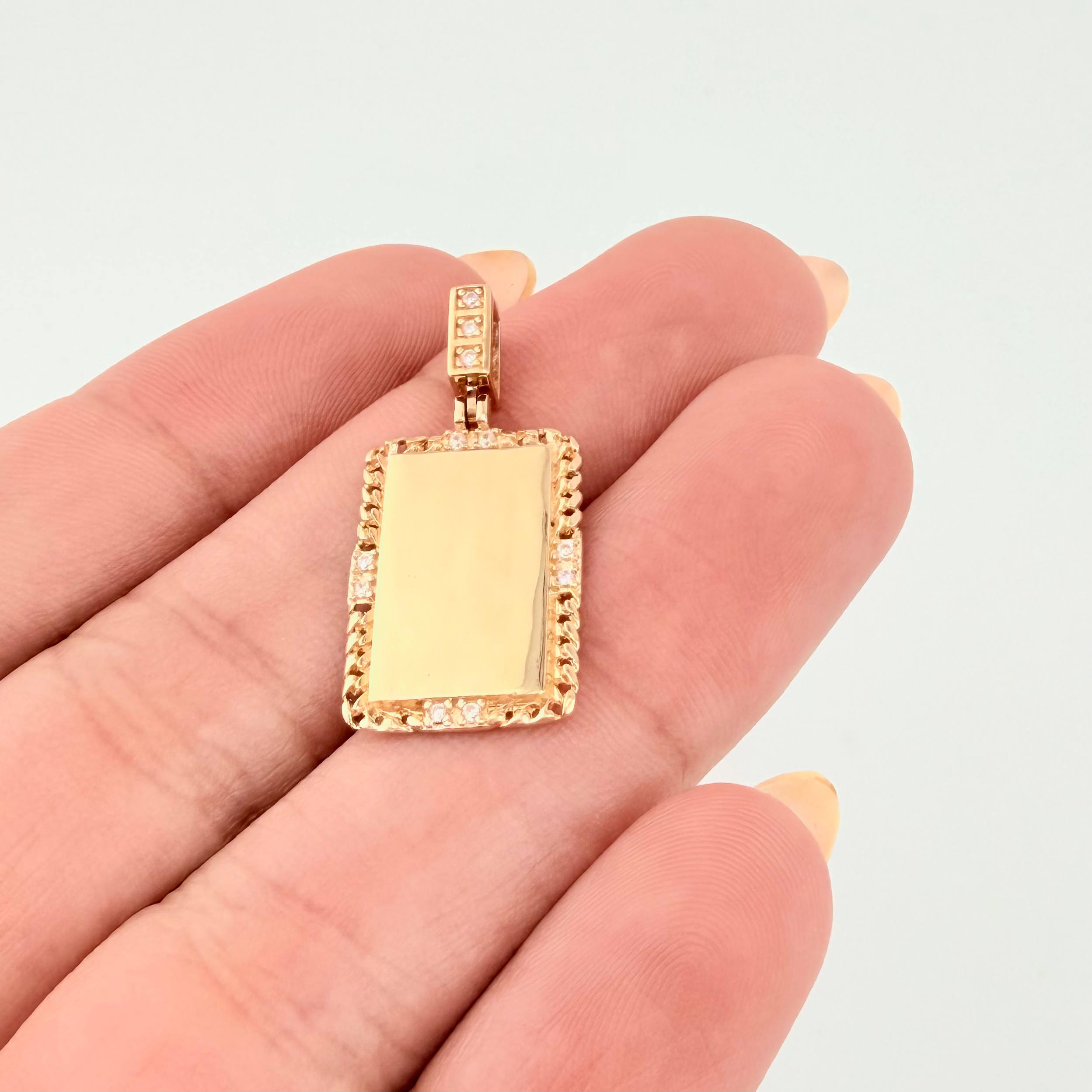 Dije Placa Bordeada 2.4gr / 2.7cm / Oro Amarillo 18K