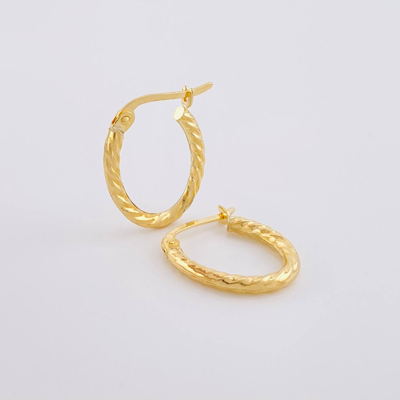 Candongas Mary Ovalada 1.2g / 1.7cm Oro Amarillo 18K