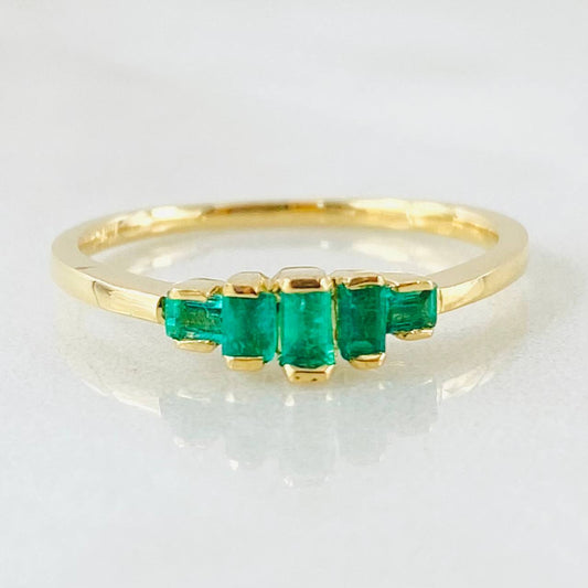 Anillo Escalera Helada 2.5gr / T7 1/2 / 24pts Esmeraldas Oro Amarillo (Joya) ©