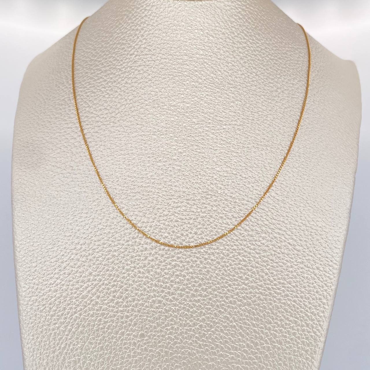 Cadena Veneciana 1.7gr / 45.3cm / 0.9mm Oro Amarillo +3 18K $