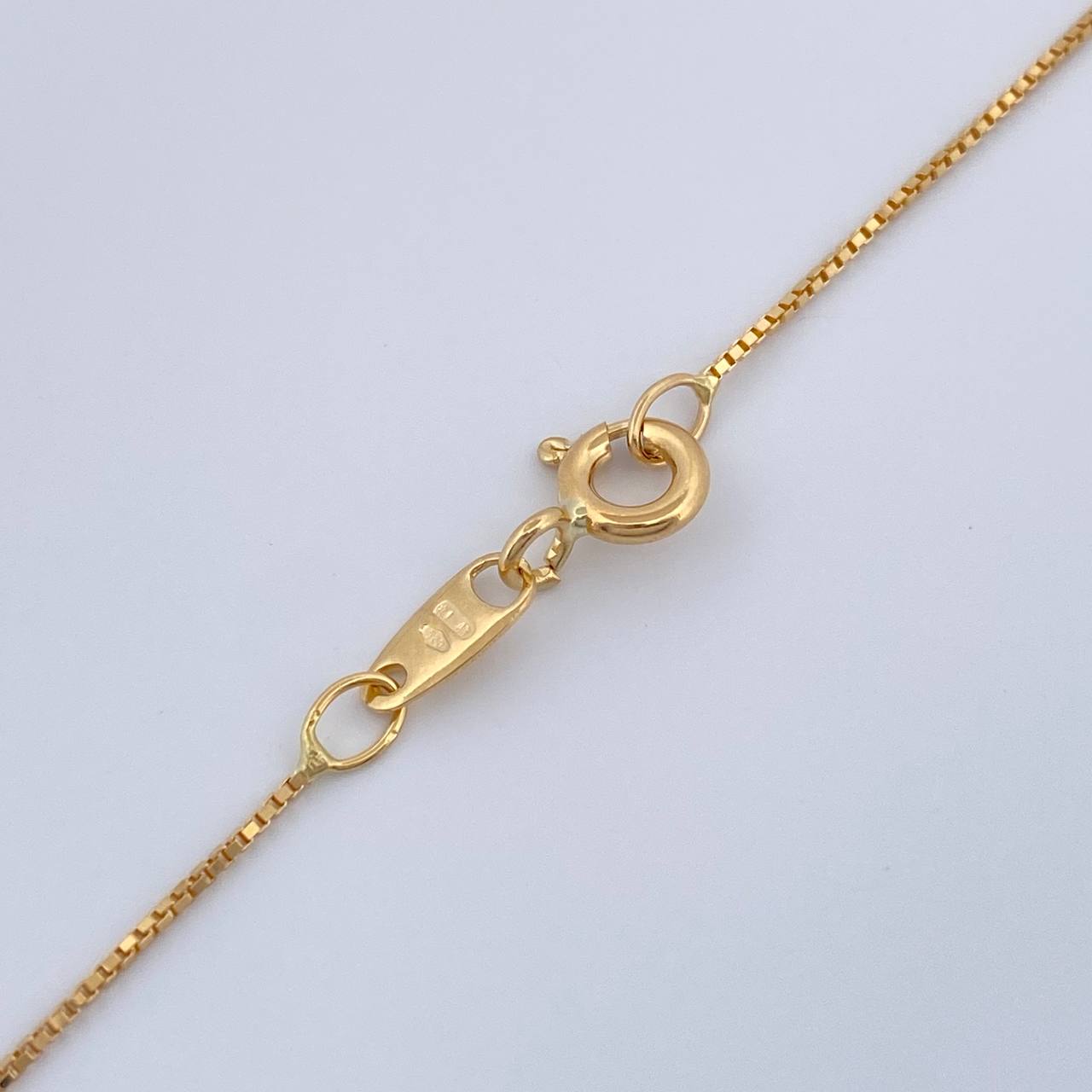 Cadena Veneciana 1.75gr / 45.5cm / 0.67mm Oro Amarillo +3 18K $