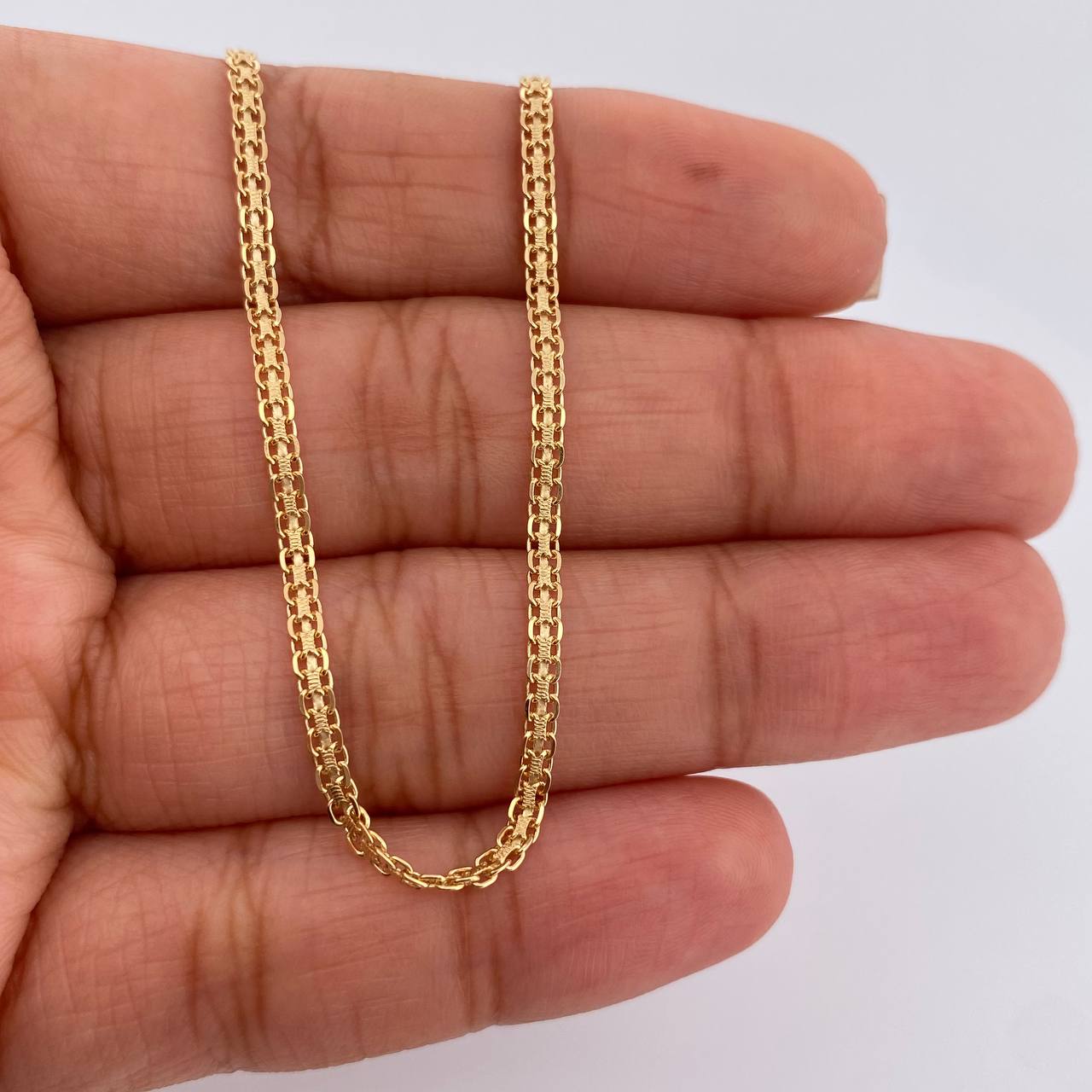 Cadena China 3.9gr / 42cm / 2.05mm Oro Amarillo +1 18K $