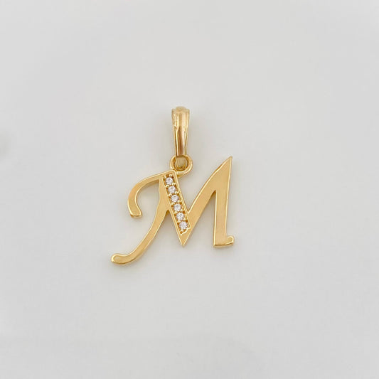 Dije Letra M 1.3 g / 2 cm Oro Amarillo 18K