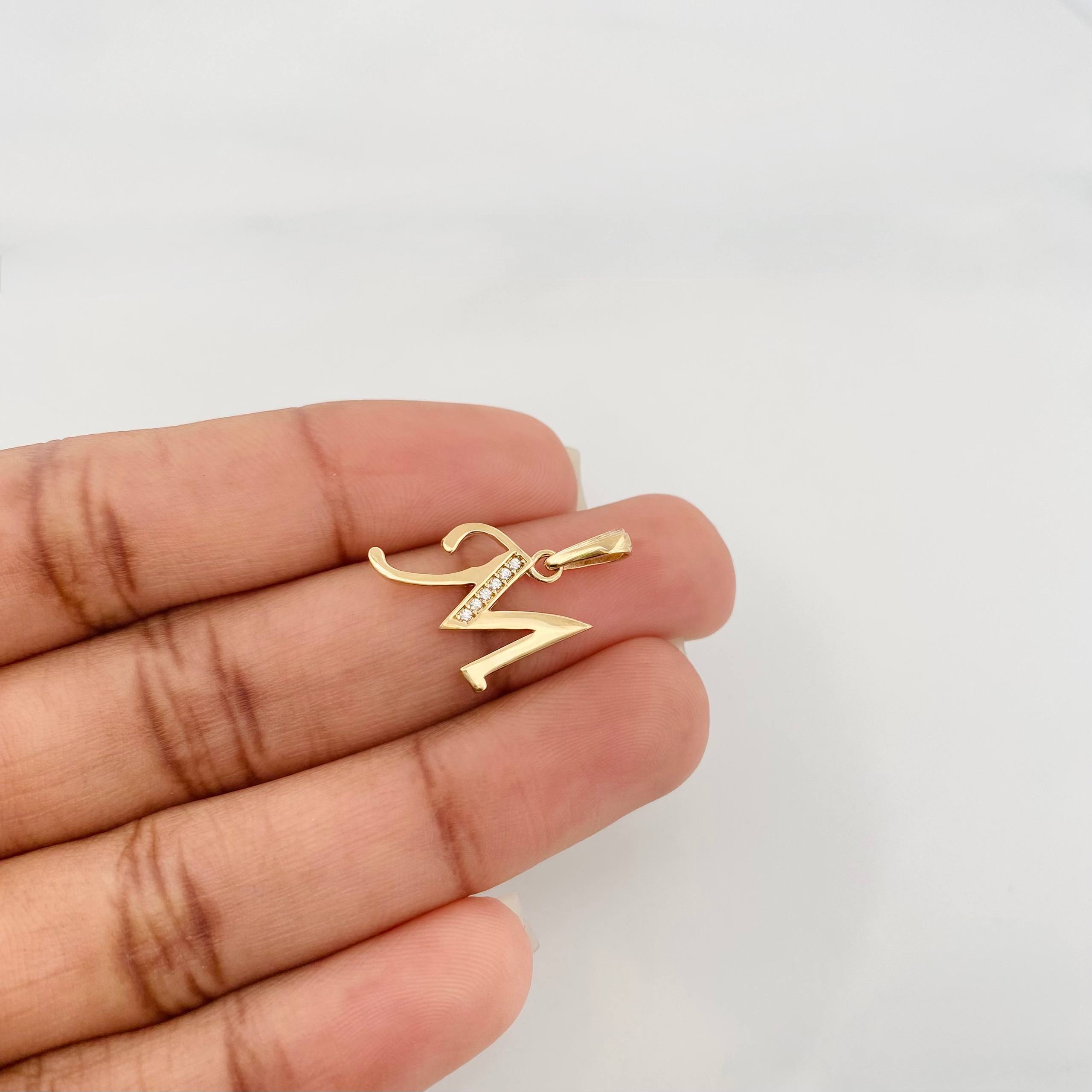 Dije Letra M 1.3 g / 2 cm Oro Amarillo 18K