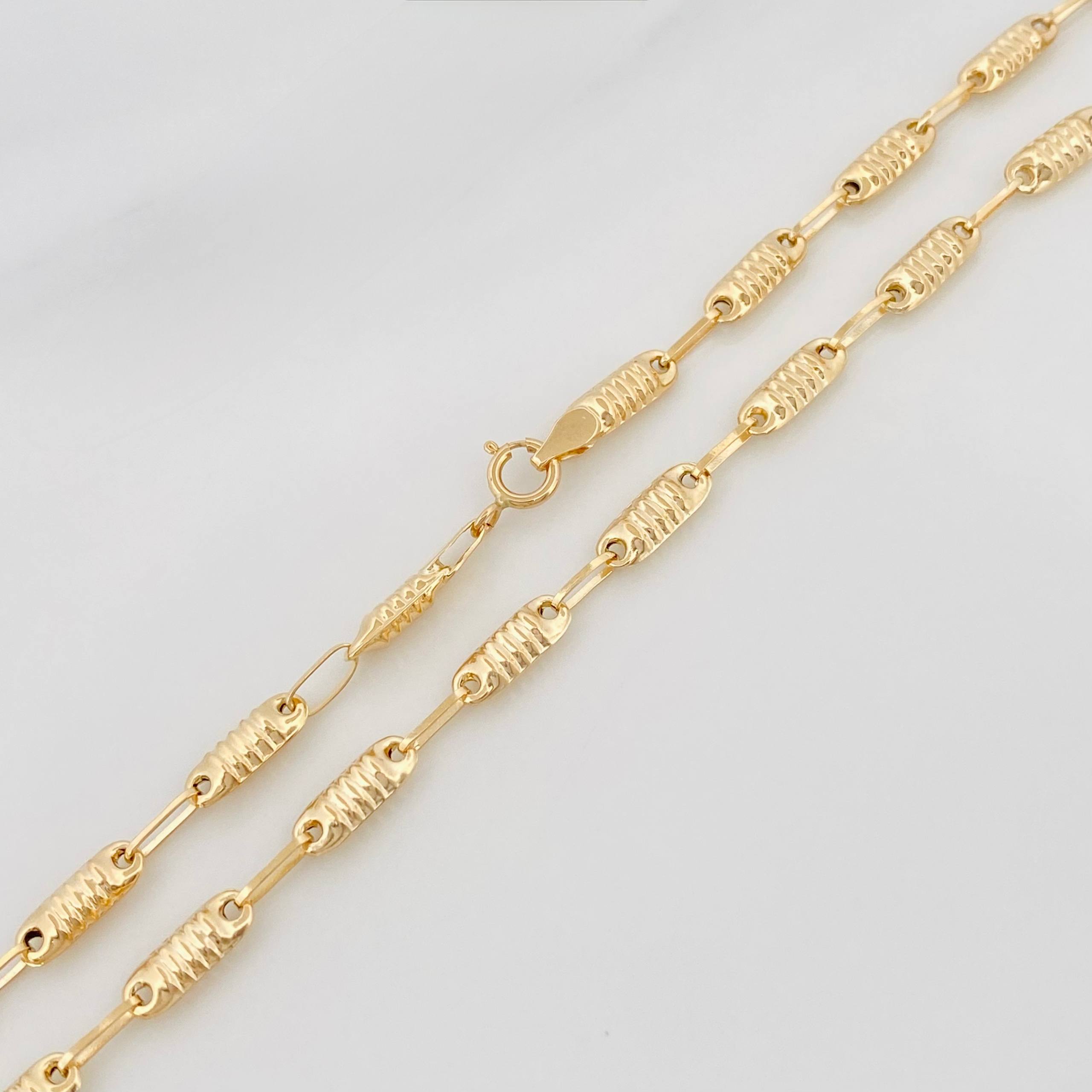Cadena Rustica Tornillo 6.55 g / 61 cm / 3.3 mm Oro Amarillo 18K