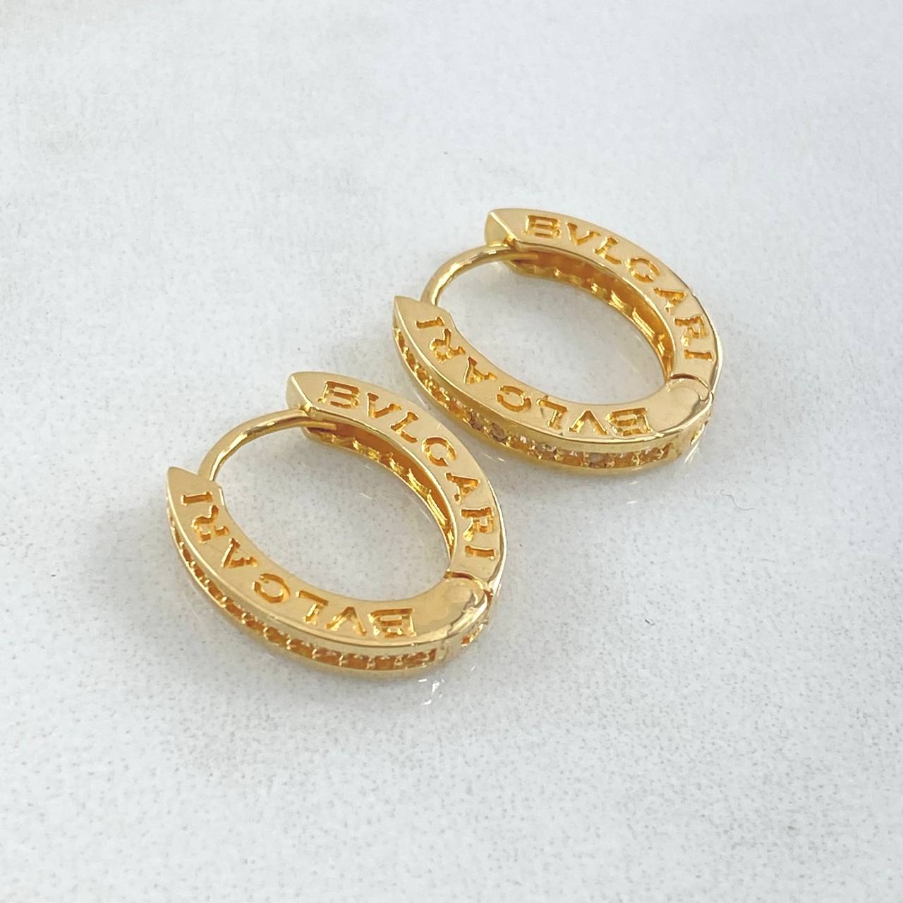 Candongas Carril Rustico 4.4gr / 1.5cm / Oro 18K
