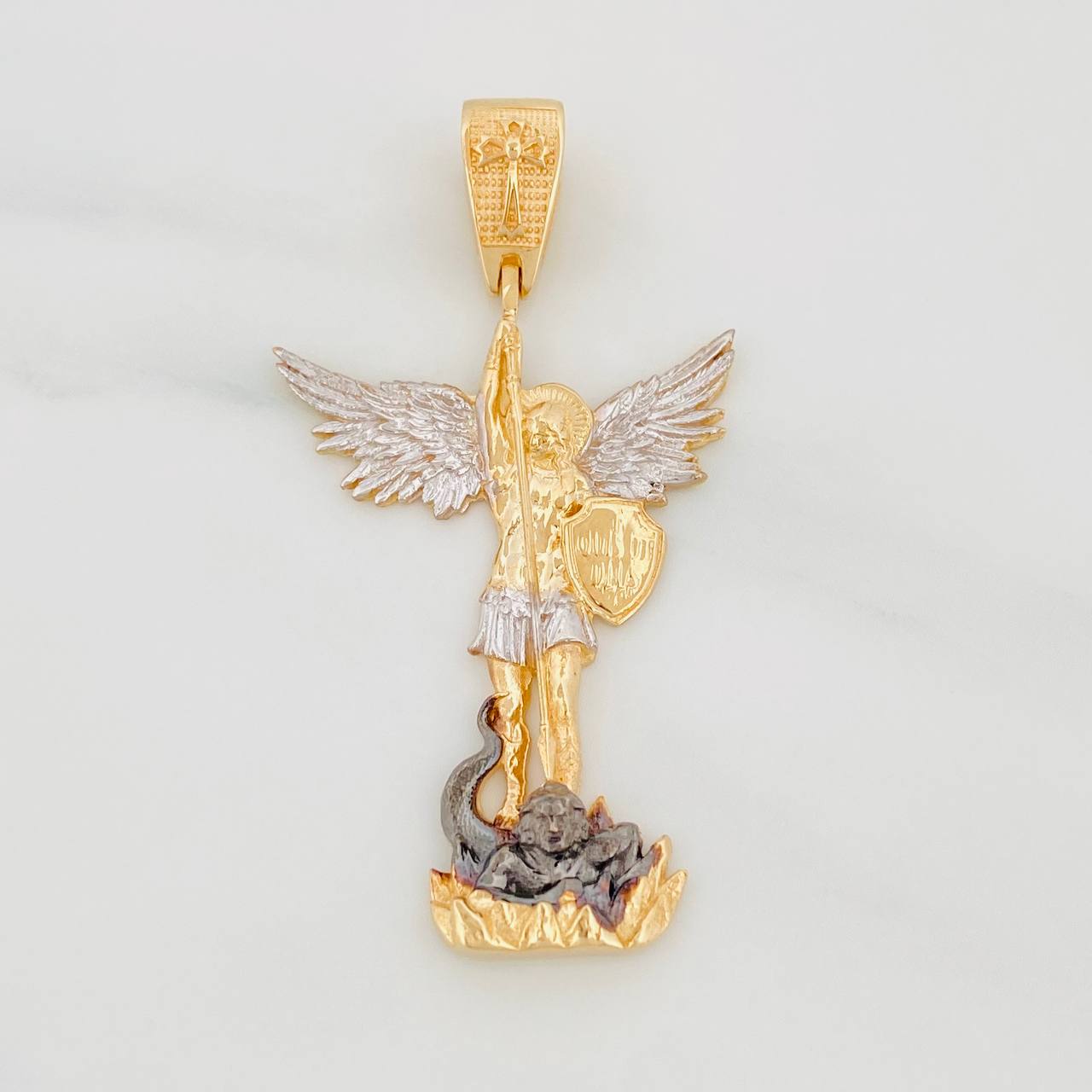 Dije San Miguel Arcangel 9.6g / 5.1cm Tres Oros 18K